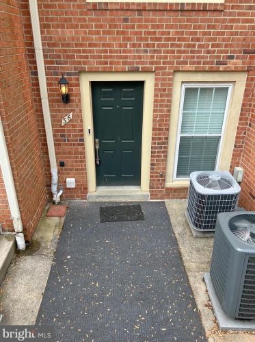 36 Pennydog Ct, Silver Spring MD  20902-4168 exterior