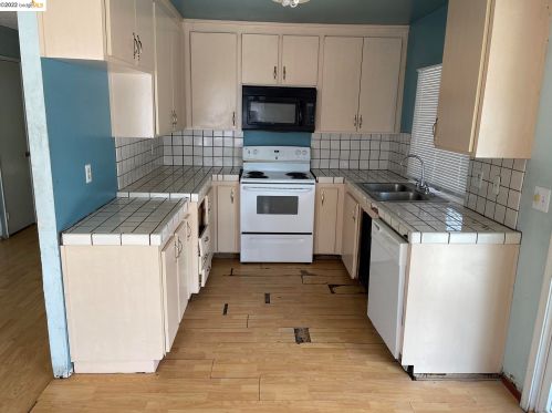 2506 Dumont Cir, San Jose, CA 95122-1007