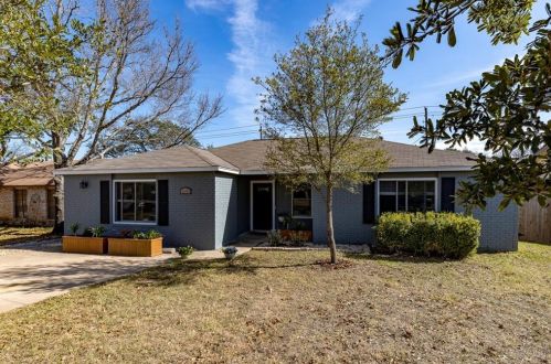 13201 Bourbon St, Austin, TX 78727-3206