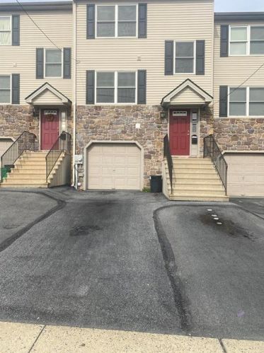 1735 Washington St, Allentown, PA 18109-2365