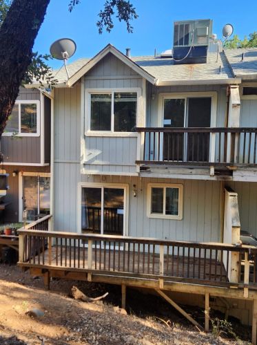 1358 Oak Ridge Dr, Cape Horn, CA 95713-9225