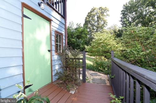 420 Black Twig Rd, Linden, VA 22642-6427