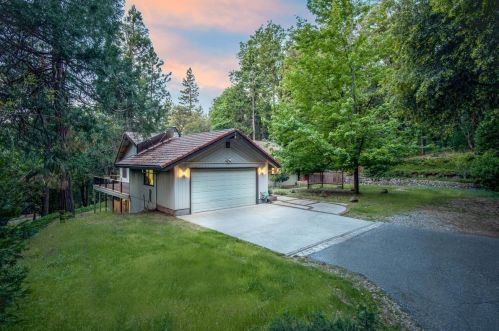 12020 Dogwood Rd, Grass Valley, CA 95945-9341
