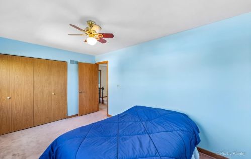 1168 Chalet Dr, Carol Stream IL  60188-3972 exterior