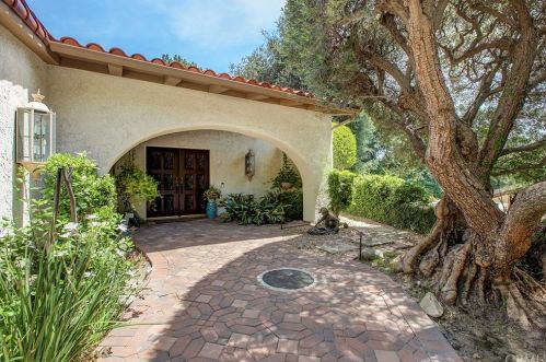 2516 Spring Ter, Upland, CA 91784-1016