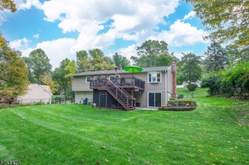 52 Warren Rd, Sparta, NJ 07871-2721