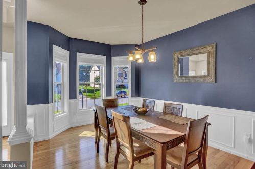 1443 Farm Cross Way, York PA  17408-8537 exterior