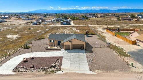 658 Mcclave Dr, Pueblo CO  81007-2126 exterior