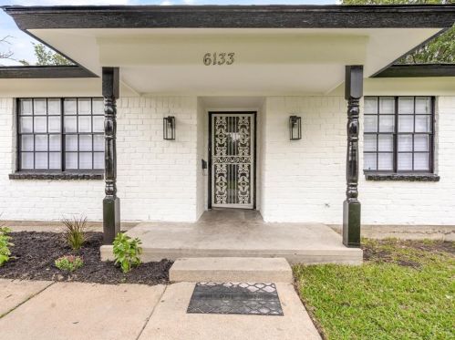 6133 Walraven Cir, Fort Worth TX  76133-2743 exterior