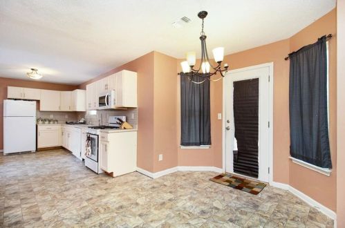 125 Edison Dr, Stockbridge GA  30281-2761 exterior
