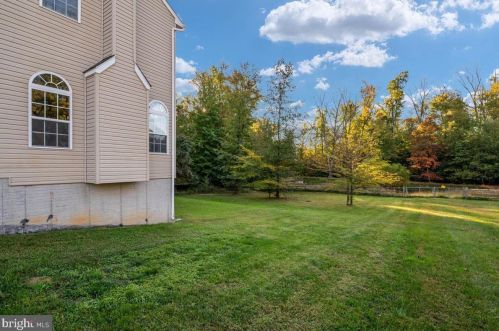 584 Windsong Dr, Aberdeen MD  21001-1835 exterior