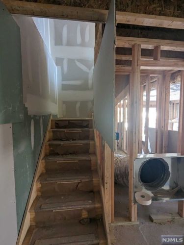 379 Linwood Ave, Paterson NJ  07502-1024 exterior