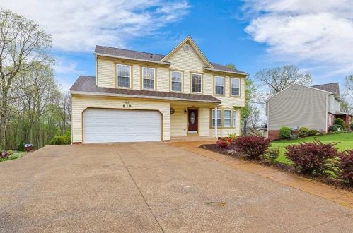 815 Windover Dr, Noblestown, PA 15071-9395