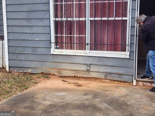1258 Cedar Knoll Way, Atlanta GA  30349-5884 exterior