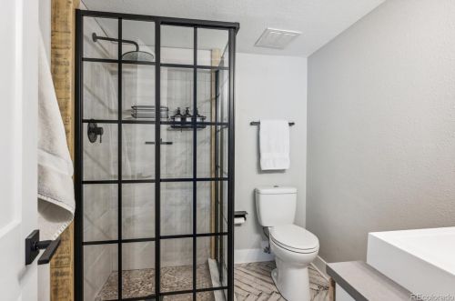 8523 Jamison Ave, Englewood CO  80112-2702 exterior