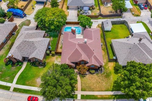 2104 Alto Ave, Carrollton, TX 75007-2231