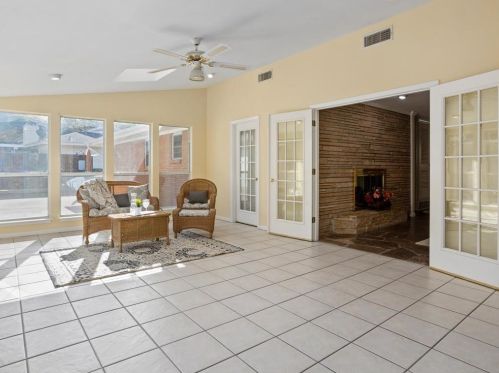 4344 Selkirk Dr, Fort Worth TX  76109-5043 exterior