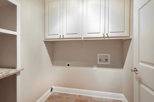 3027 Lanier Dr, Atlanta GA  30319-2744 exterior