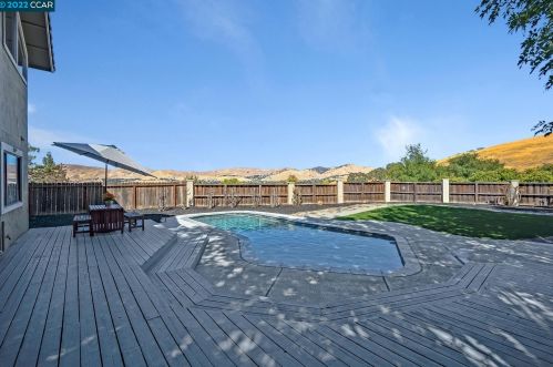 5334 Vista Point Ct, Concord CA  94521-5017 exterior