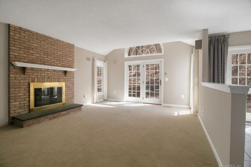 190 Copper Ridge Rd, Southington CT  06489-4645 exterior