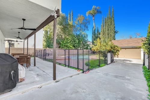 15751 Morrison St, Van Nuys CA  91436-1543 exterior