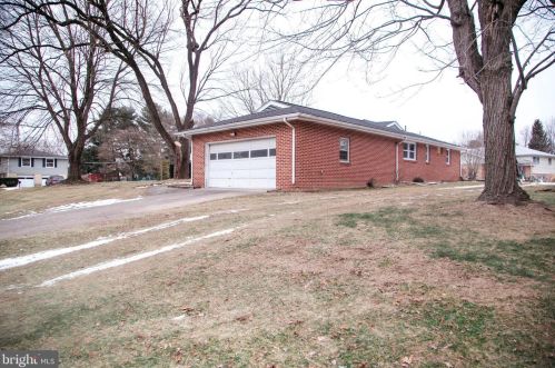 1504 Pelham Rd, Harrisburg, PA 17110-3024