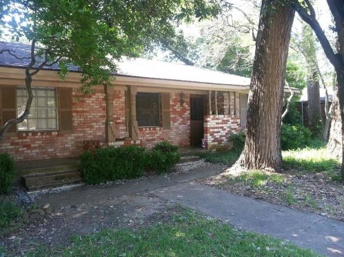 7555 Brentcove Cir, Dallas TX  75214-1808 exterior