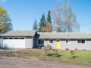 22735 Highland Dr, Sherwood, OR 97140-7083