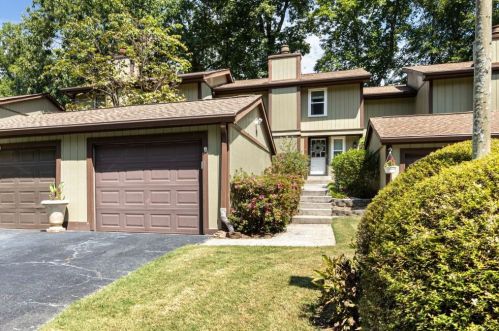 2657 Meadow Ct, Atlanta, GA 30341-3805