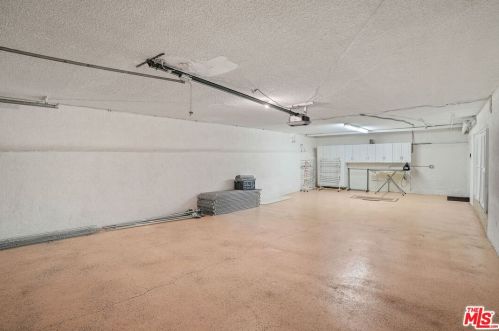 844 16th St, Santa Monica CA  90403-1821 exterior