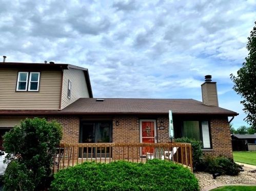 1841 Kerrybrook Ct, Sycamore, IL 60178-2756