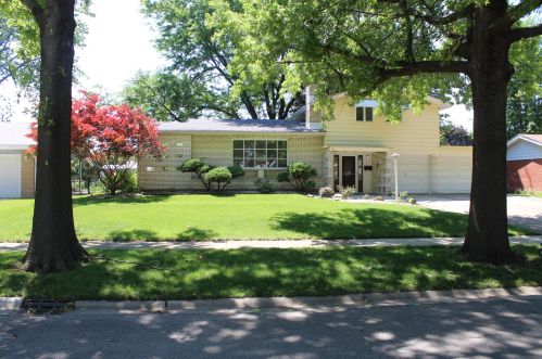 611 Bethel Dr, Joliet, IL 60435-5101