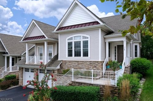 14 Bedford Dr, Montgomery, NJ 08558-2435