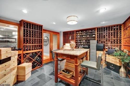 2 Sherwood Ct, Dover NJ  07869-2624 exterior