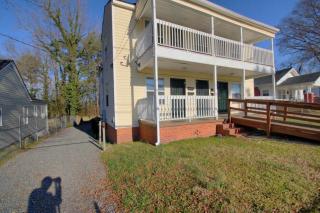 1220 Roxboro St, Durham NC  27707-2381 exterior