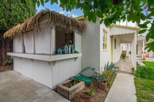 1549 Western Ave, Glendale CA  91201-1215 exterior