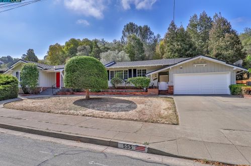 555 Pomona St, Crockett, CA 94525-1550