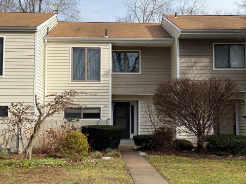 36 Currier Pl, Cheshire, CT 06410-1462