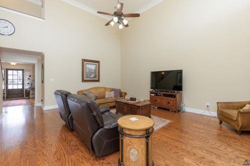 115 Cheshire Dr, Warner Robins GA  31088-1124 exterior