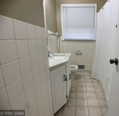 851 Charles Ave, Saint Paul MN  55104-2723 exterior