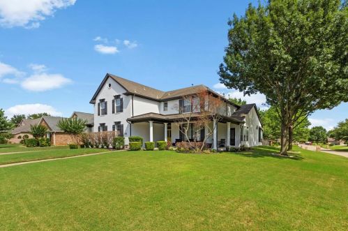 800 Doral Dr, Midlothian, TX 76063-2600