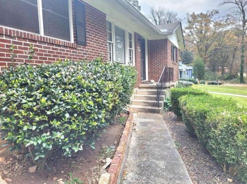 3229 Hollydale Dr, Atlanta, GA 30311-2909