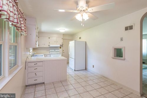 54 Sunrise Ave, Lancaster PA  17601-3942 exterior