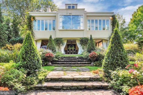 145 Winding Way, Tavistock NJ 08033-3642 exterior