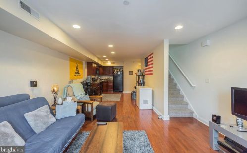 2044 18th St, Philadelphia, PA 19121-2349