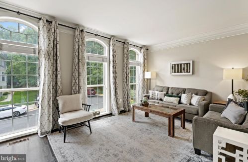 1538 Artillery Ter, Leesburg, VA 20176-6624