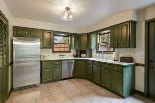 2260 Medicine Lake Blvd, Minneapolis MN  55441-4238 exterior