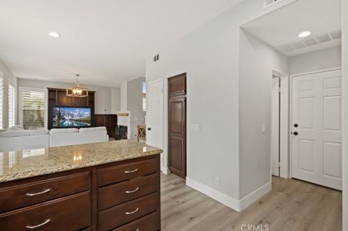 8721 Heatherwood Rd, Anaheim CA  92808-1690 exterior