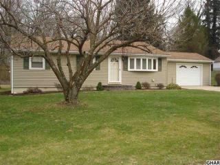 15 Wood Ln, Carlisle PA  17013-3147 exterior