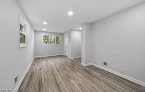 66 Lawrence Dr, Hackettstown NJ  07840-2526 exterior